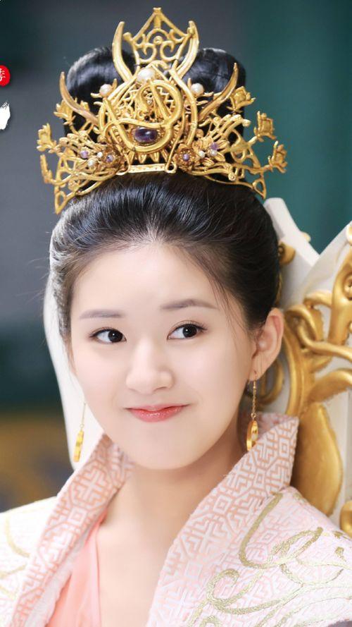 网红黑料牛奶秋刀鱼 赵露思否认整容,网红黑料牛奶秋刀鱼背后的真相